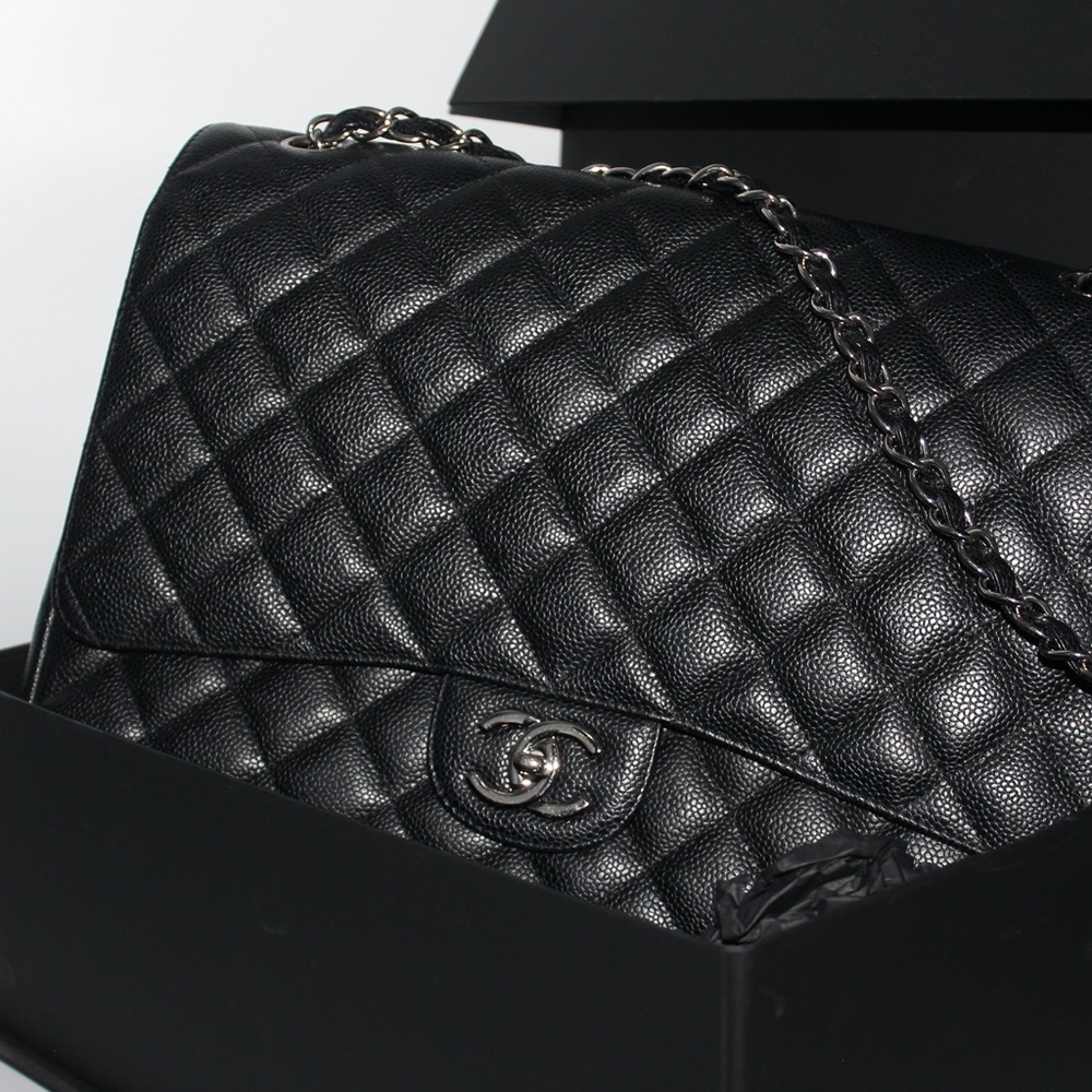Chanel Caviar Quilted Maxi Double Flap Black - Picture 4 of 16